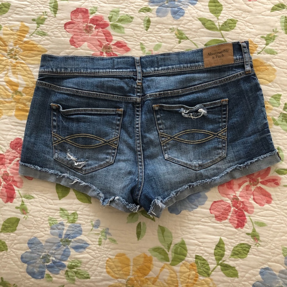 Abercrombie & Fitch denim shorts, waist size 29 - Picture 2 of 4